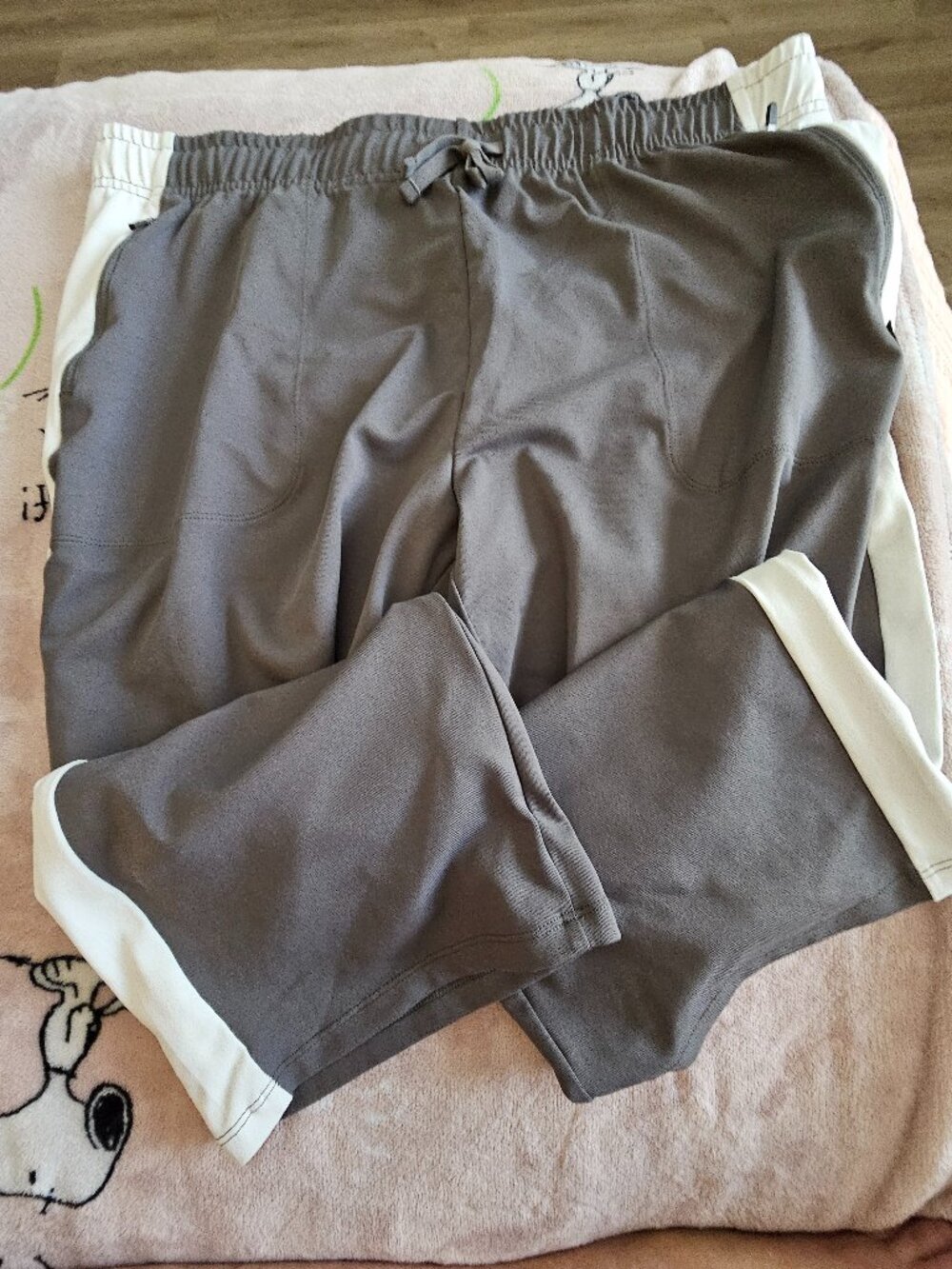Baleaf Activewear Crop Pants Womens 2XL Charcoal Grey Zipper Pockets Never Worn